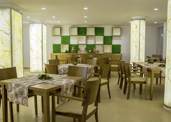 Hotel Grand Sunny 4*