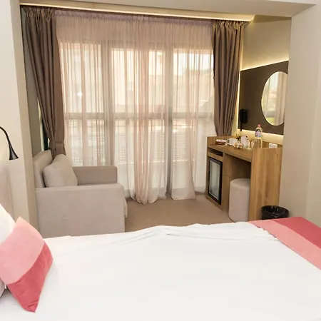 Hotel Grand Sunny 4*