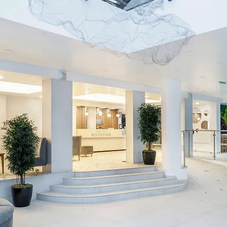Hotel Grand Sunny 4*