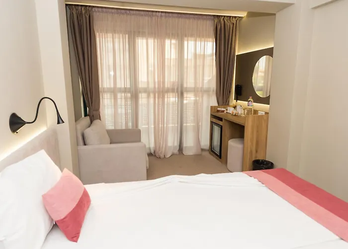 Hotel Grand Sunny 4*