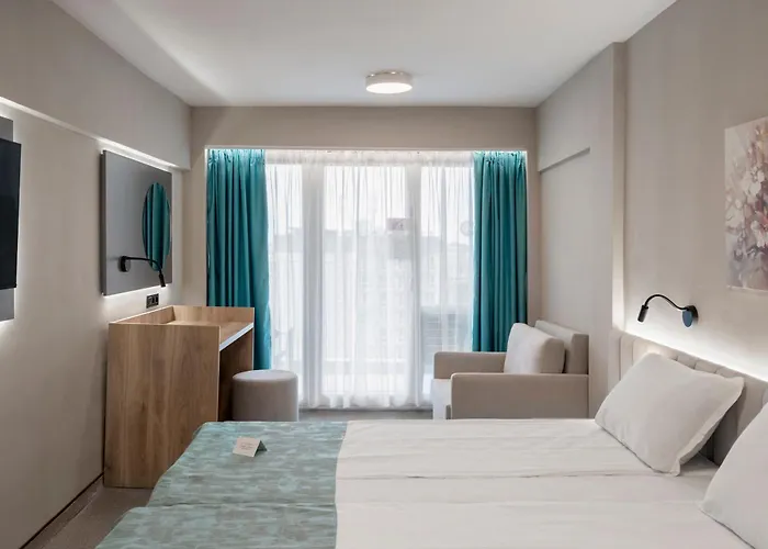 Hotel Grand Sunny 4*