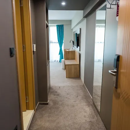 Hotel Grand Sunny 4*