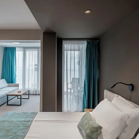 Hotel Grand Sunny 4*